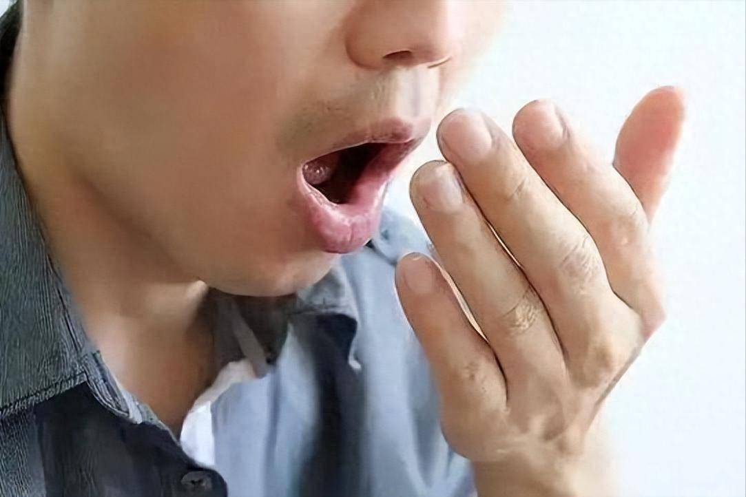 医生警告：胰腺炎最早信号之一，往往会在口腔里，很多人都不知道