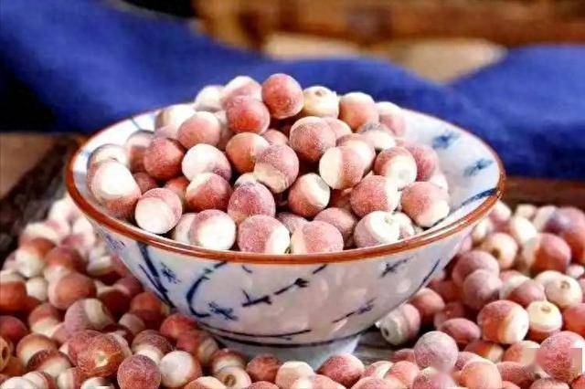 芡实立大功！医生调查发现：芡实对这3种慢性病有益处，或可常吃