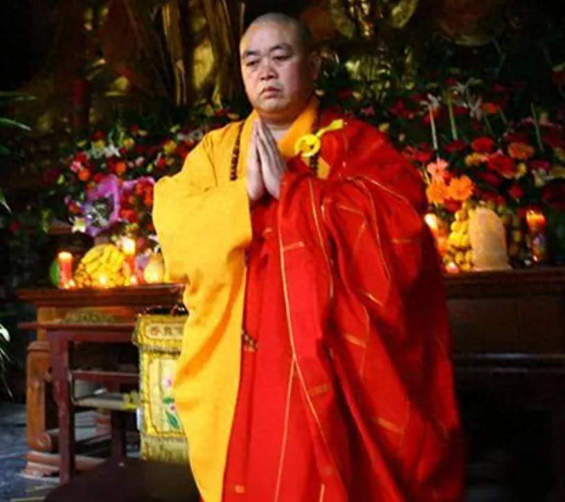 原创            墙倒众人推！女子曝释永信过往，众姐妹住少林寺，争着往他房间跑