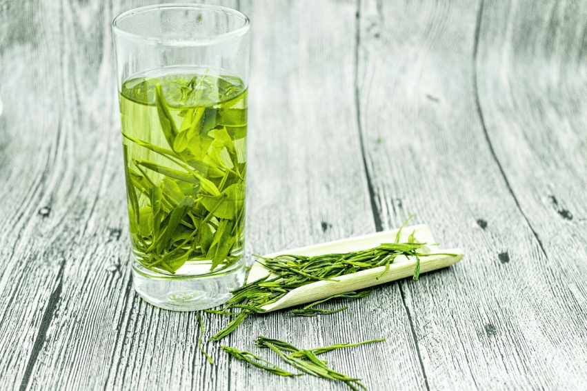 万万没想到，饮用“绿茶”竟然对特发性震颤患者有这么多益处！