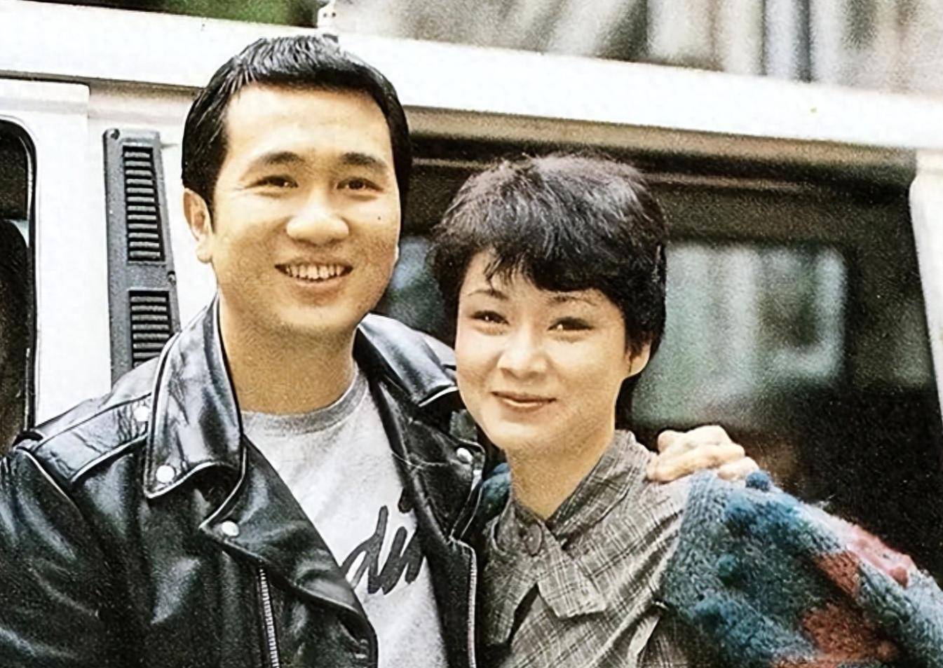原创            因戏生情，相恋1年后结婚，相守40年，她因病去世，他许下来生