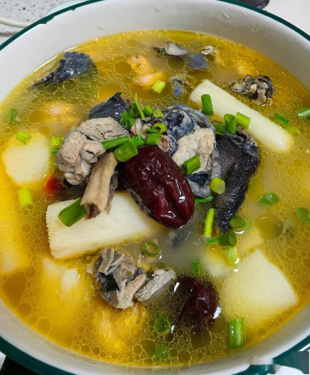 原创            伏天喝对3碗汤，养生还祛湿！