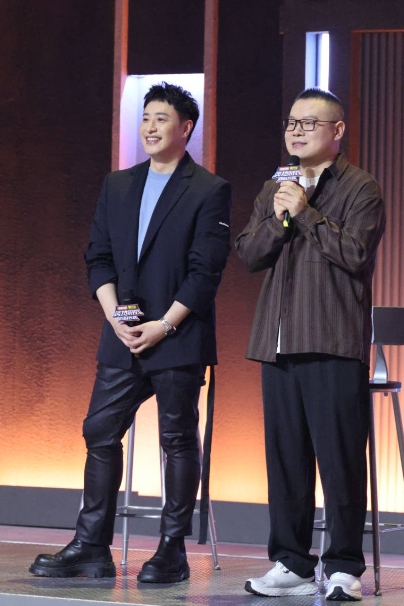 《炙热游戏：百厨大战》举办探班会 岳云鹏教潘玮柏贯口《报菜名》