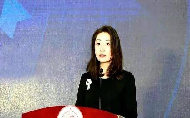 宗庆后藏了3个娃？宗馥莉遇最强对手，亲爸留的局炸了？