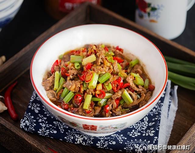 原创            常吃隔夜菜致癌概率有多高？看完这些数据再做决定