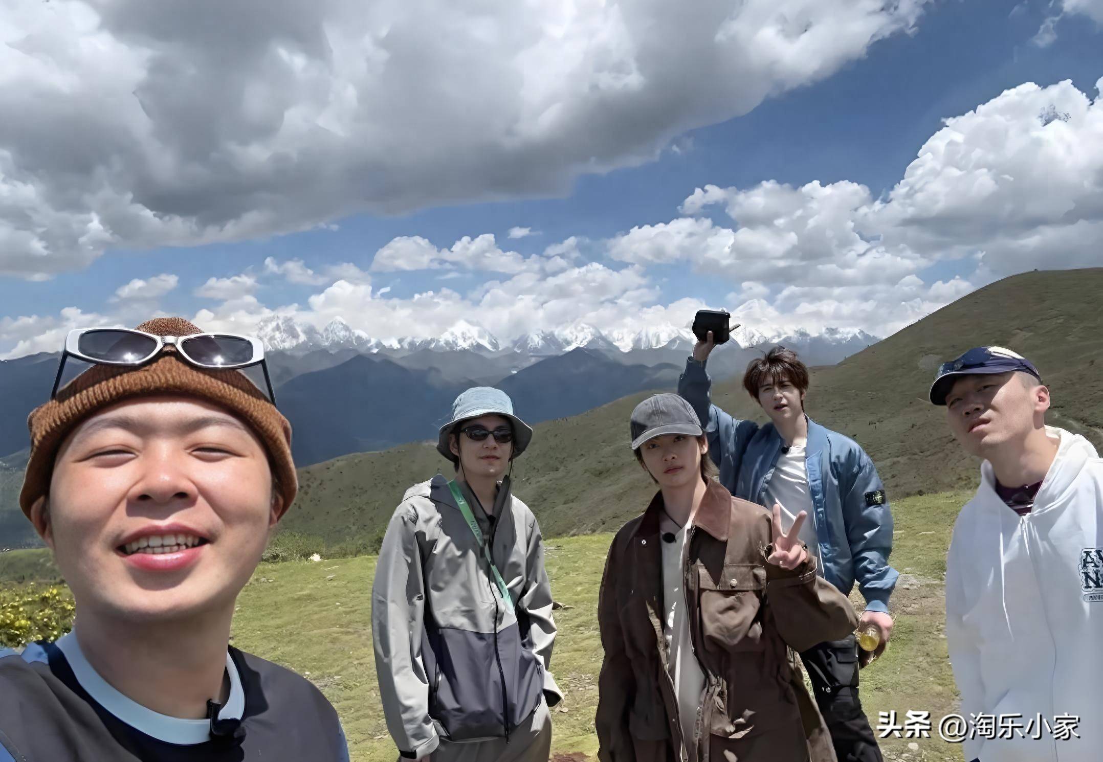 原创            杜海涛柯淳在四川录综艺！高原痘印+剧抛脸，综艺卸妆刀太狠了！