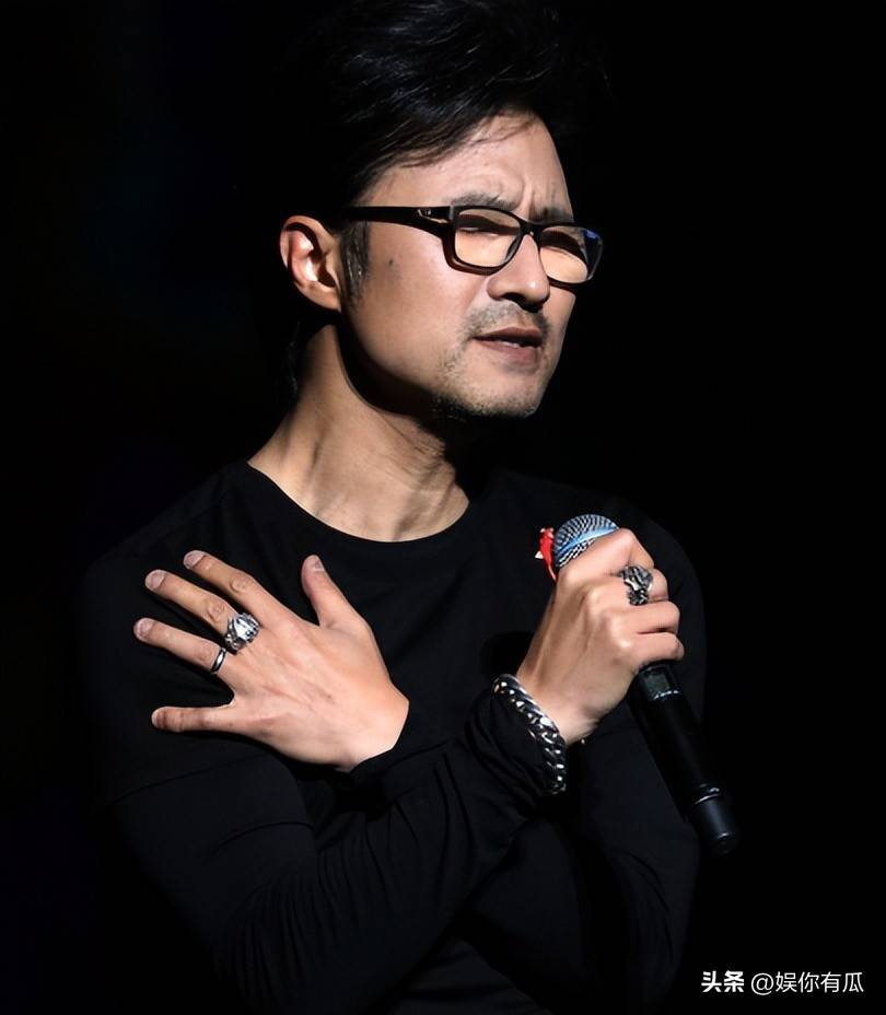 原创            宁静揭露“牵手”事件真相，汪峰境遇悲惨，里外皆失