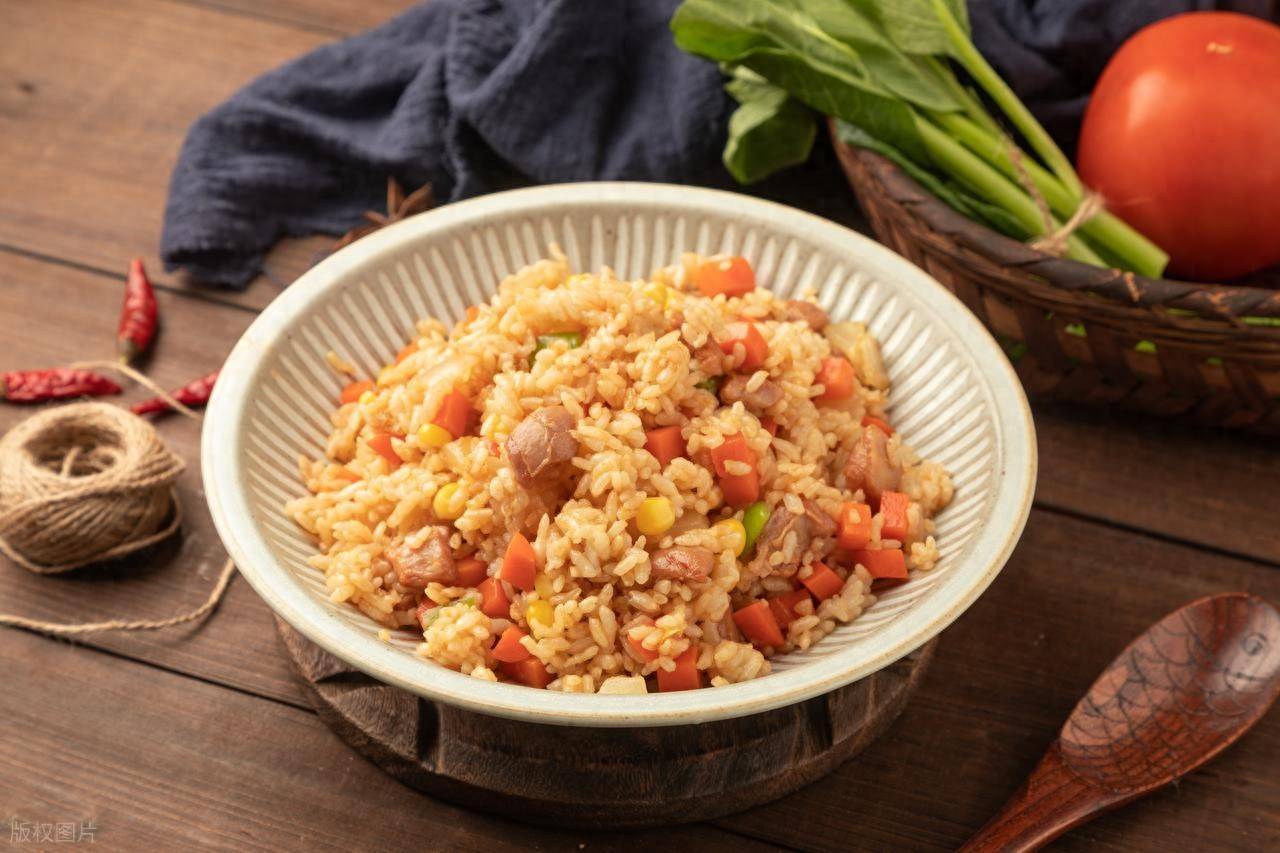 为什么不吃米饭、面条等主食后，体重会快速下降？