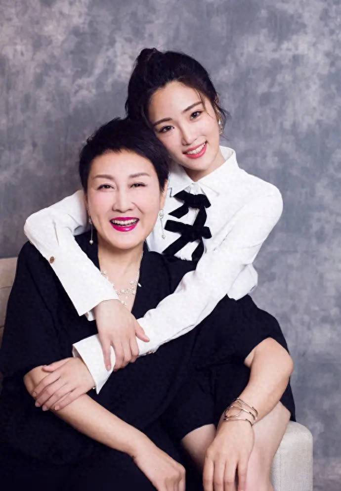 原创            张凯丽女儿回应公主病质疑，无中生有，断章取义