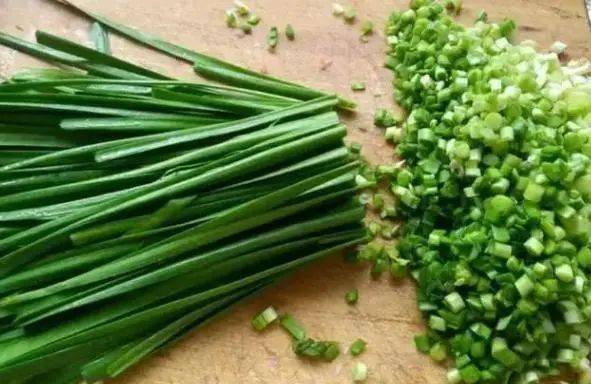 为什么不能随便吃韭菜？医生提醒：4类人不宜食用，建议了解一下