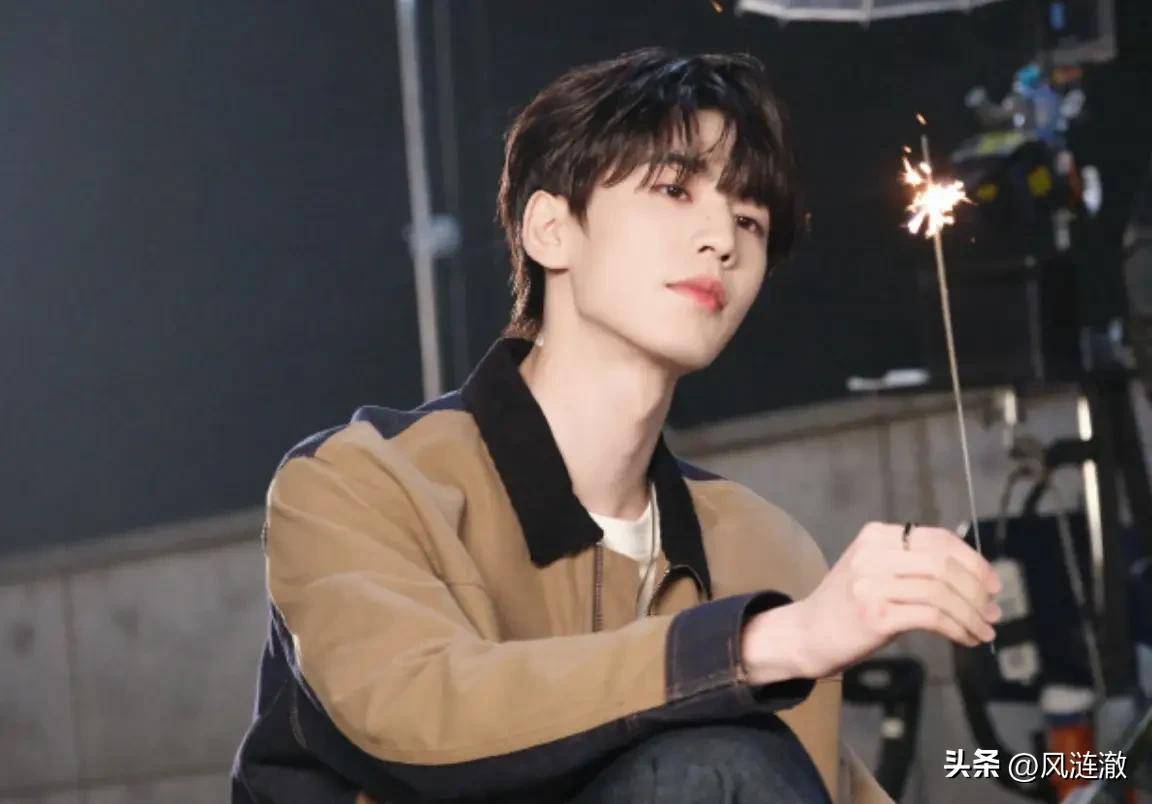 原创            嘴替，金靖说好羡慕张凌赫未来的另一半，张凌赫高情商回答