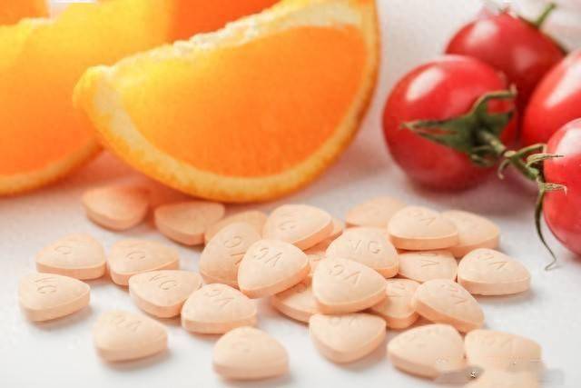 小小维生素C，竟能帮着调理这3种慢性病？很多人还不知道