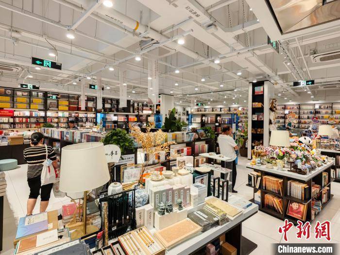 以书籍传递温度 京城“小而美”书店让文化浸润社区