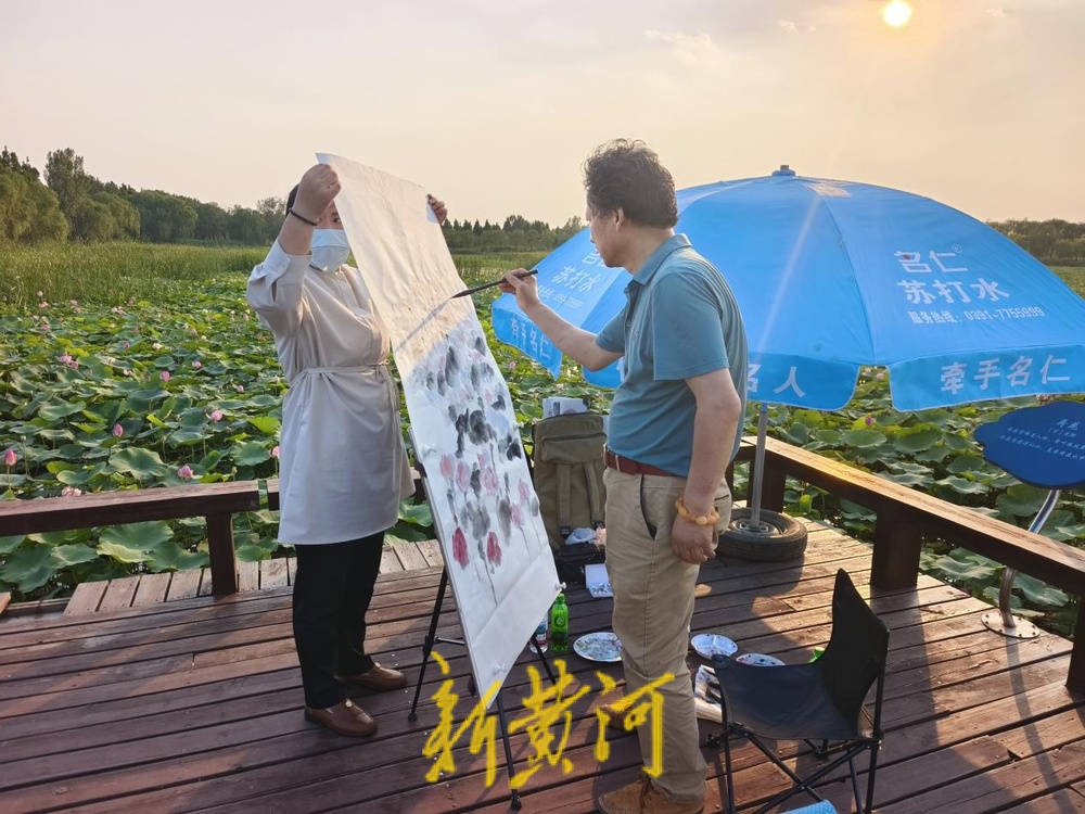 多位知名画家到滨州市博兴县麻大湖景区采风写生助力文旅推介
