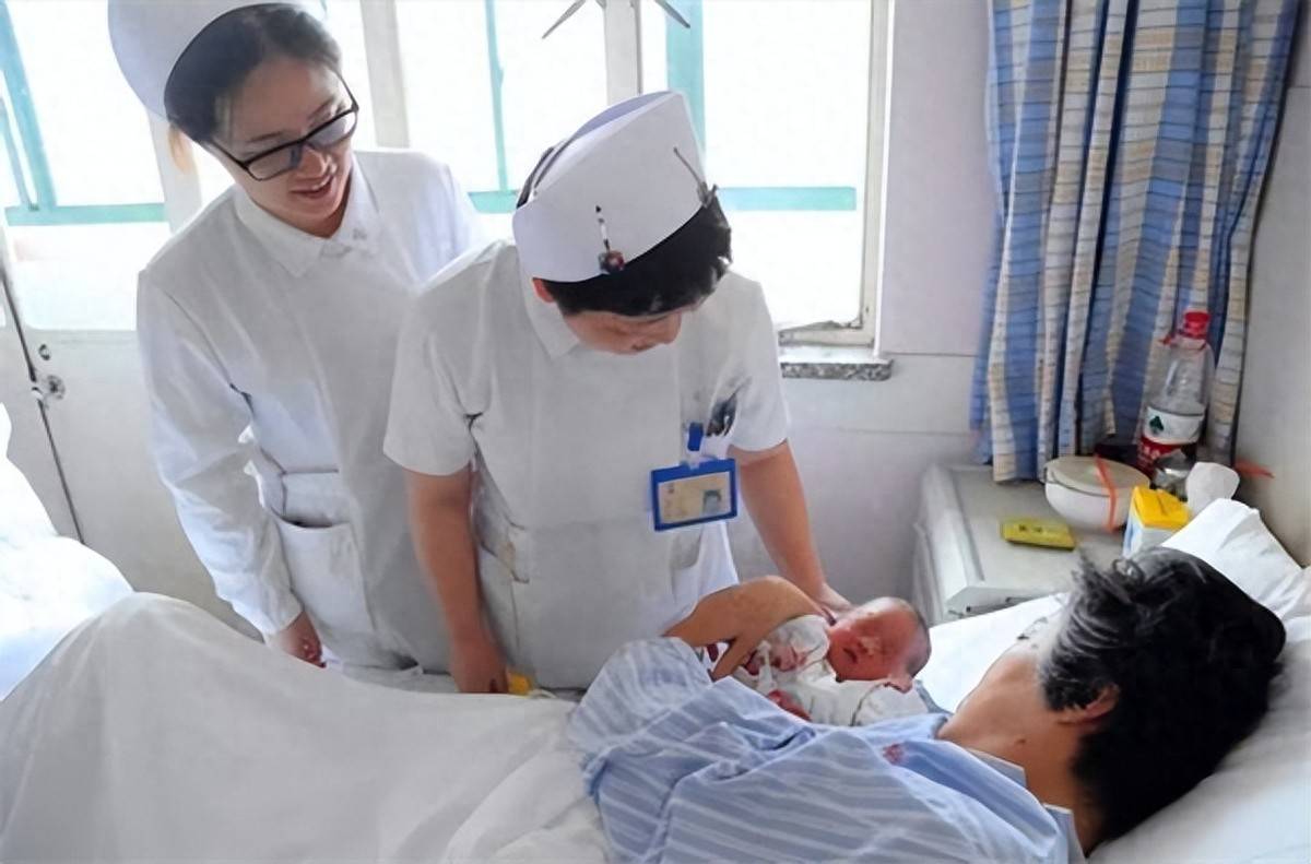 原创            结婚14年，50岁才想起给二婚丈夫生孩子，她在追求什么？