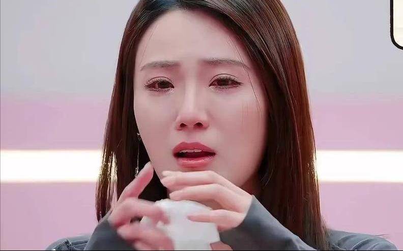 原创            这回，没礼貌成个性，她激怒全网，连郝蕾也不满