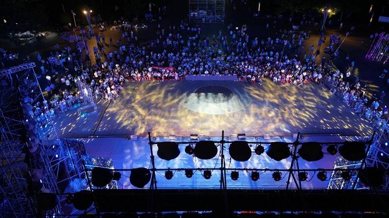 荔波全民K歌情歌对唱大赛燃情开唱