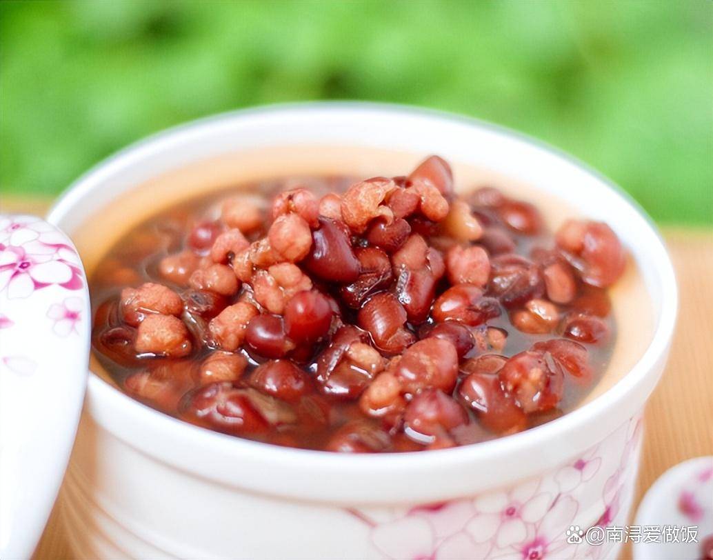 中佰康：伏天出汗多伤脾胃？普通人家这样吃：3种平价菜，健脾祛湿两不误