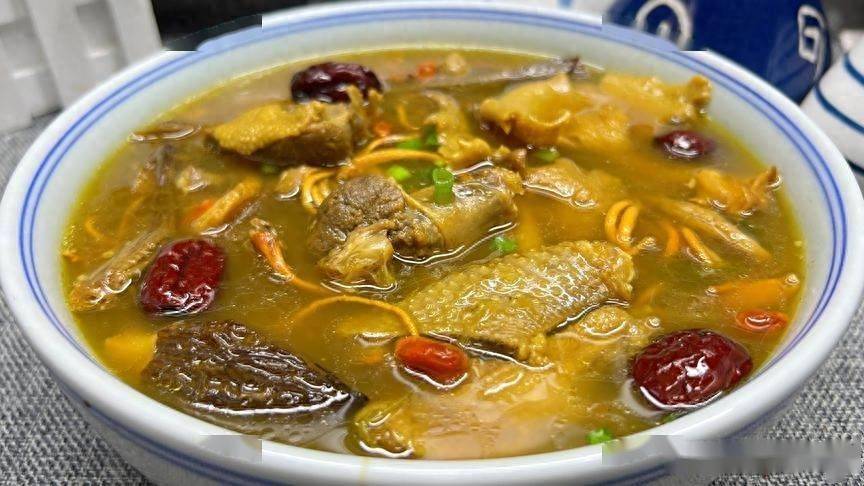 三伏天湿气重，建议常喝3款汤，健脾祛湿降火气，老少皆宜