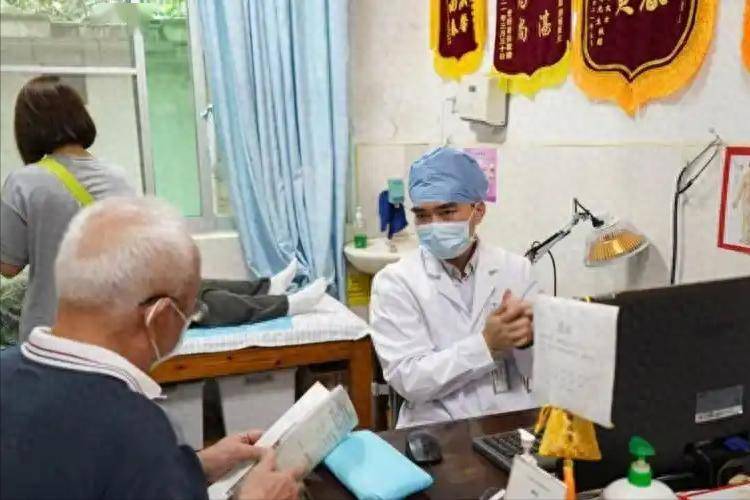 糖尿病到最后都是咋去世的？医生惋惜：去世前，大多都有3个异常