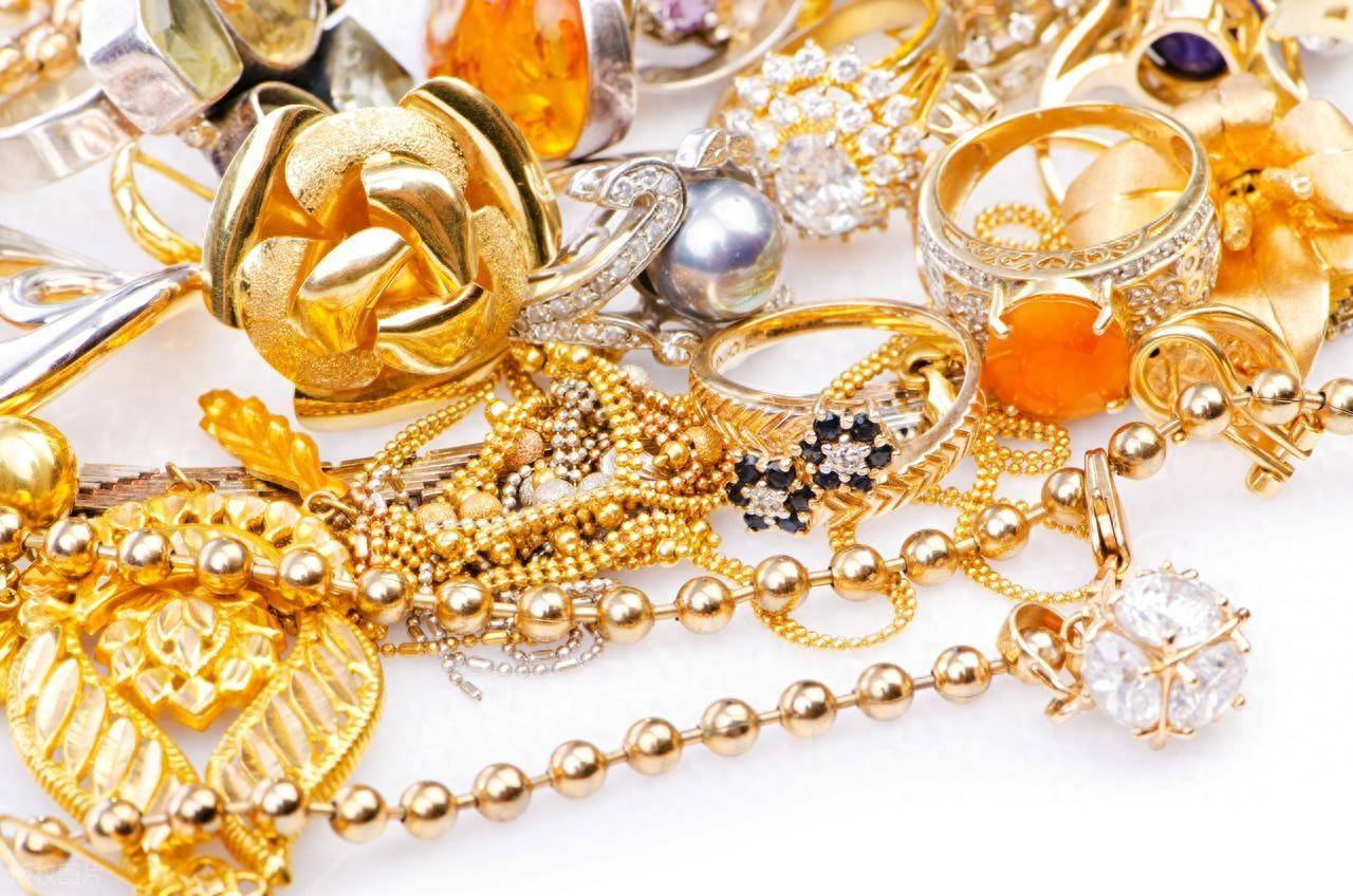 科学选择首饰：四类材质需多留意