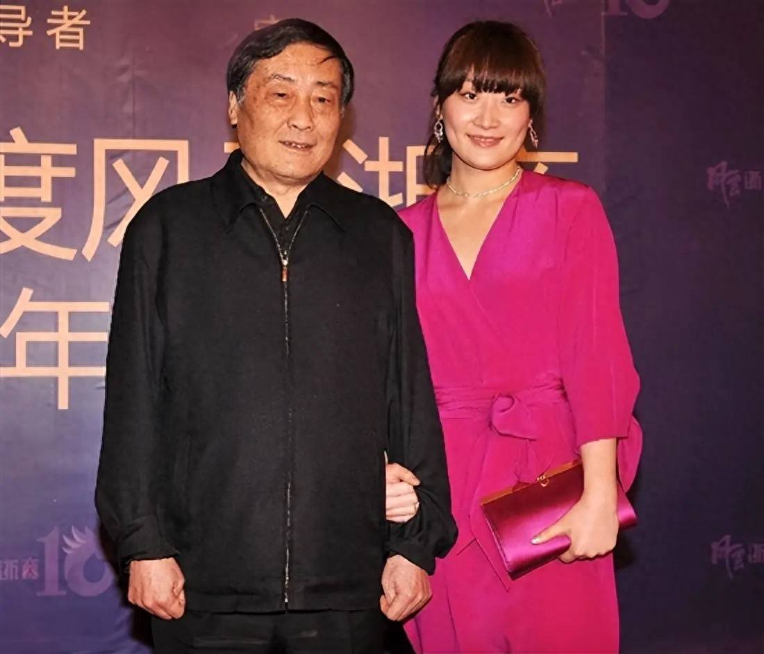 原创            反转！宗老法律水平被低估，文件透露两大信息，宗馥莉不是赢家？