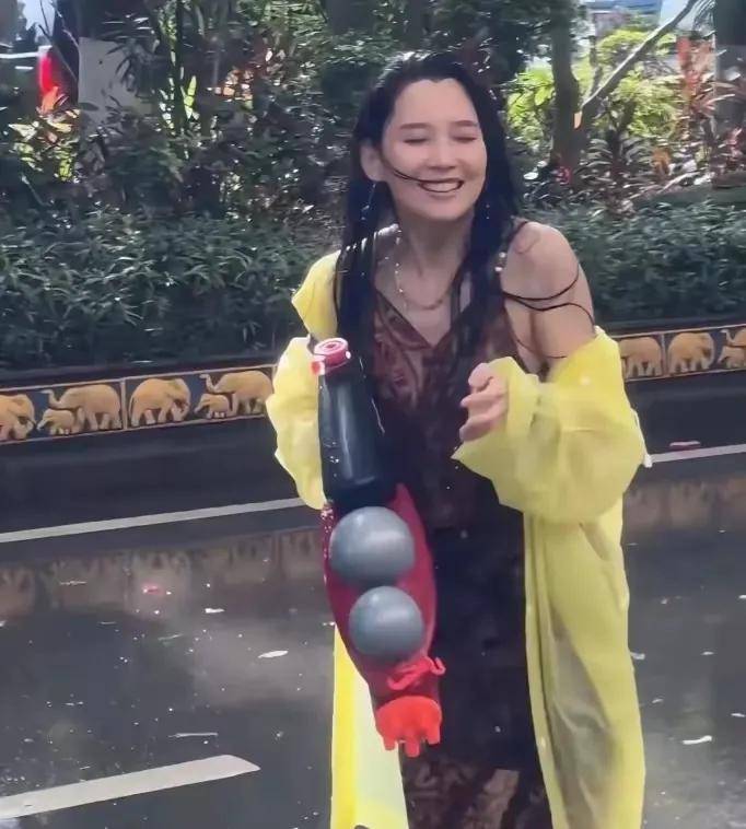 原创            网友评论炸锅，森林北更新动态，汪峰和宁静十指紧扣浪漫过生日