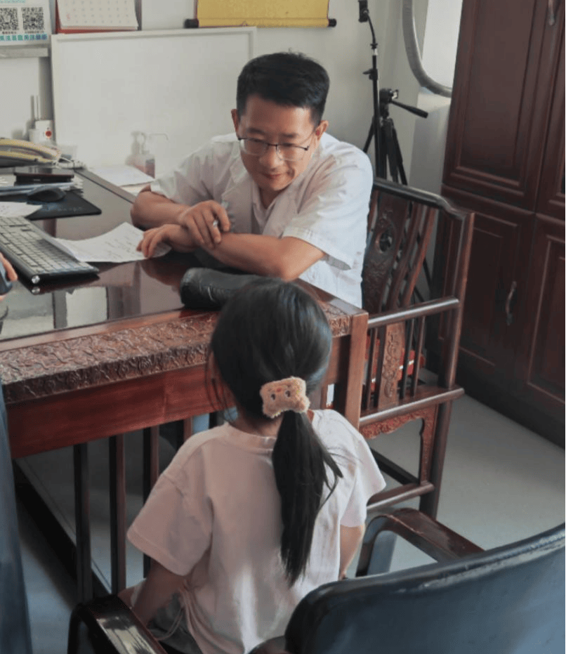 一个5岁女孩的生命抉择：开颅手术还是中药治疗？