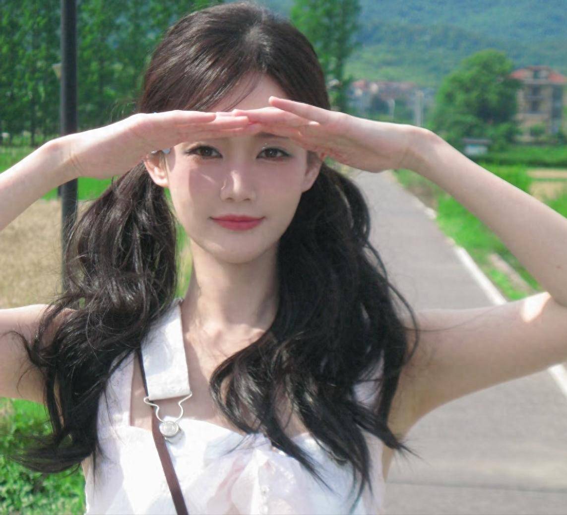 她不是最红的，却是最拼命的，李一桐输在那里？