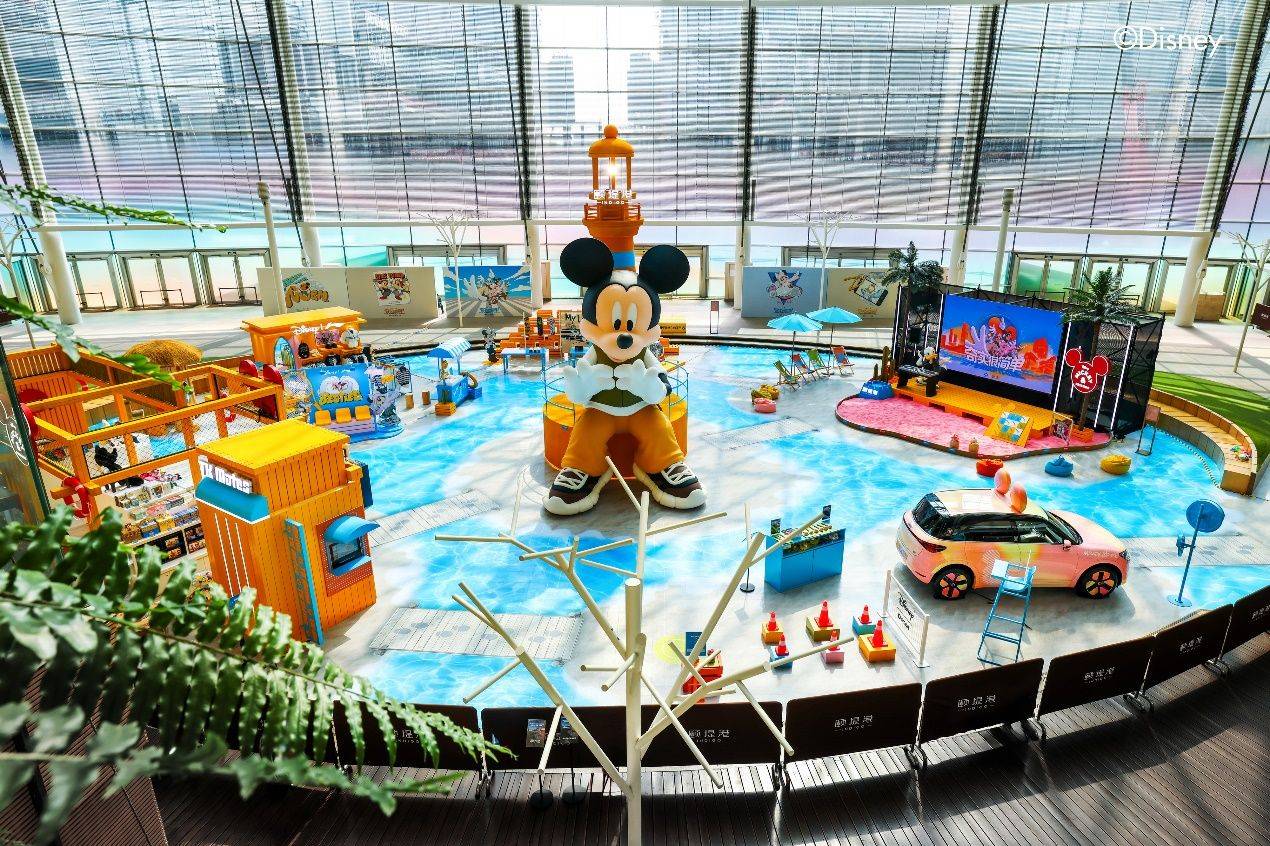 smart米奇限定艺术车现身帝都 携手迪士尼中国共同开启灵动奇旅