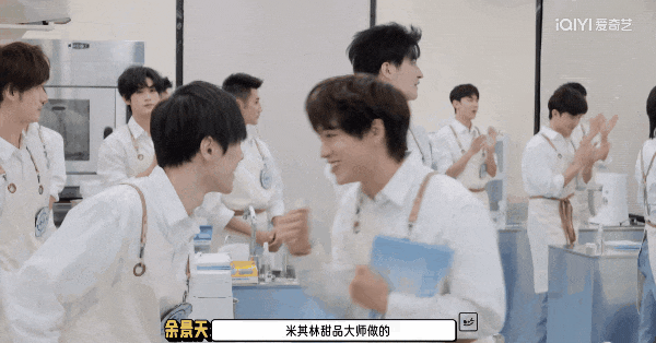 原创            从电子榨菜到城市客厅，全靠热血牛马的“咖啡男团”？