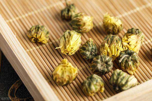 胎菊枸杞组CP，泡出的茶水藏着多少小惊喜？