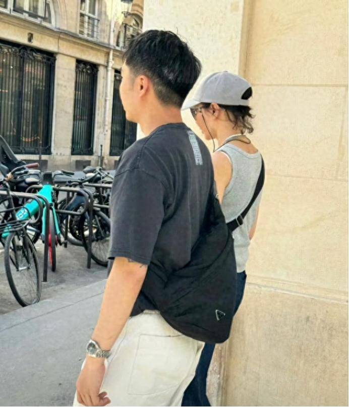 原创            60岁张曼玉不装了！坦然认老拒演少女，独居巴黎太潇洒