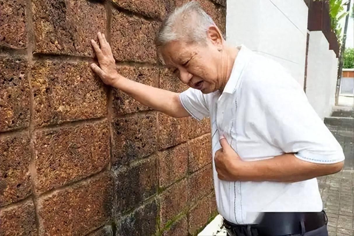 医生剖析240名心肌梗死患者，研究发现：患心梗的人，有4大习惯