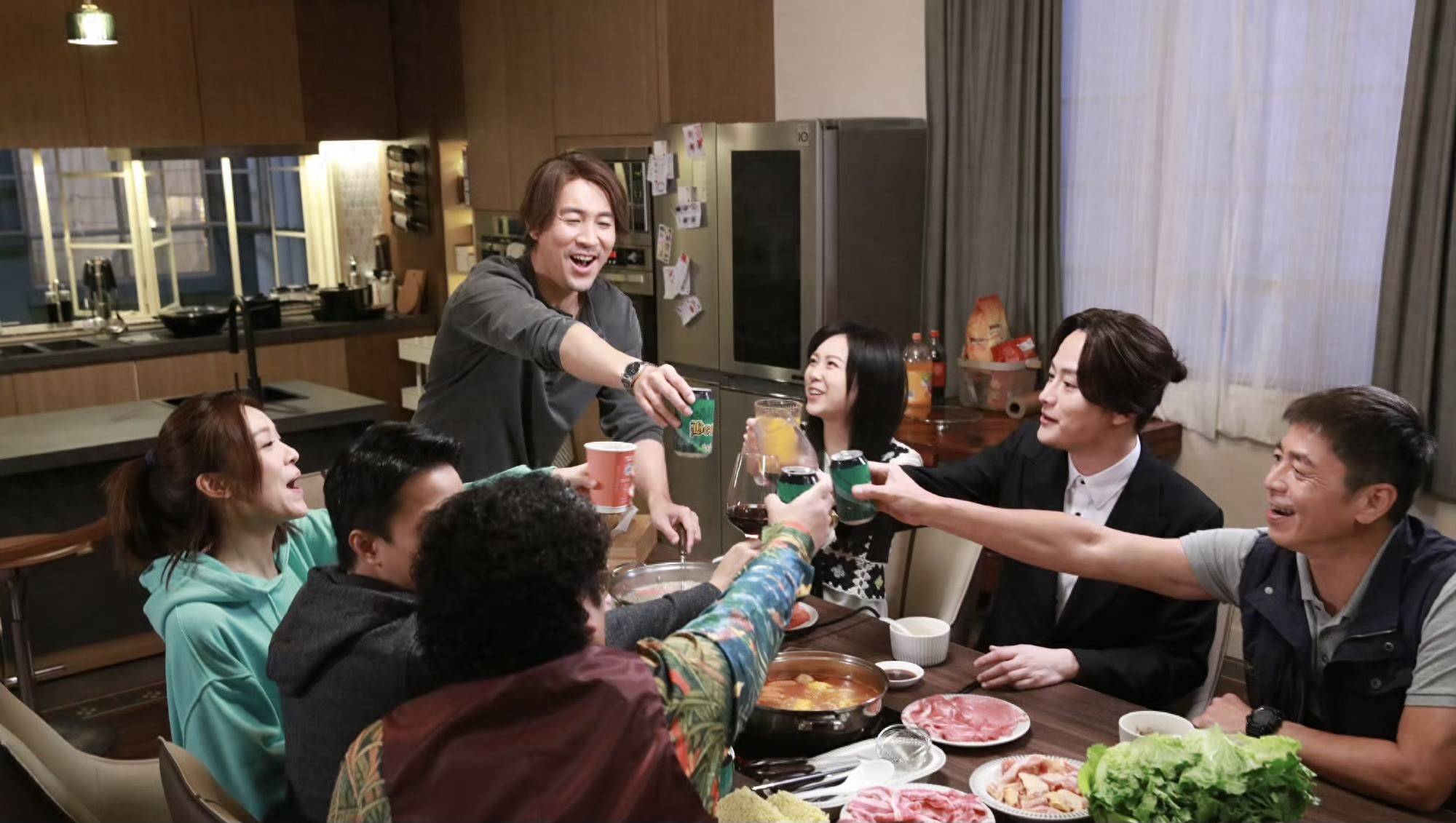 TVB视帝自曝八个月没开工！新剧即将播出，角色被指市井味足