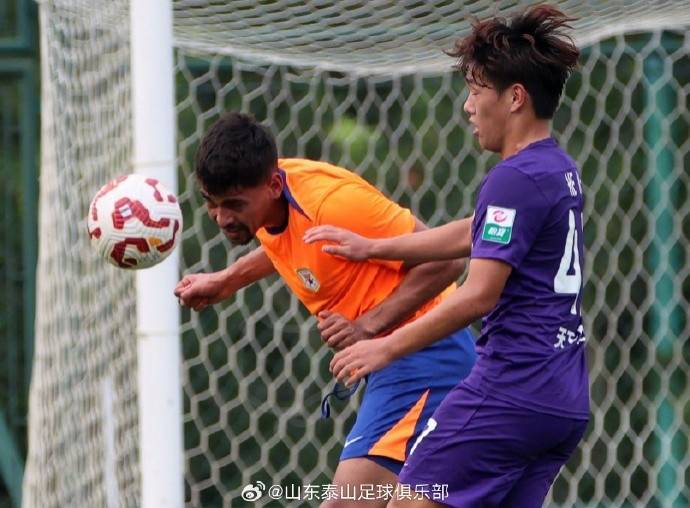 内部对抗赛-山东泰山一线队5:2山东泰山B队 克雷桑梅开二度