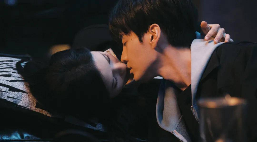 原创            暑假档偶像剧有救了！34岁张予曦和28岁毕雯珺新剧太好嗑了