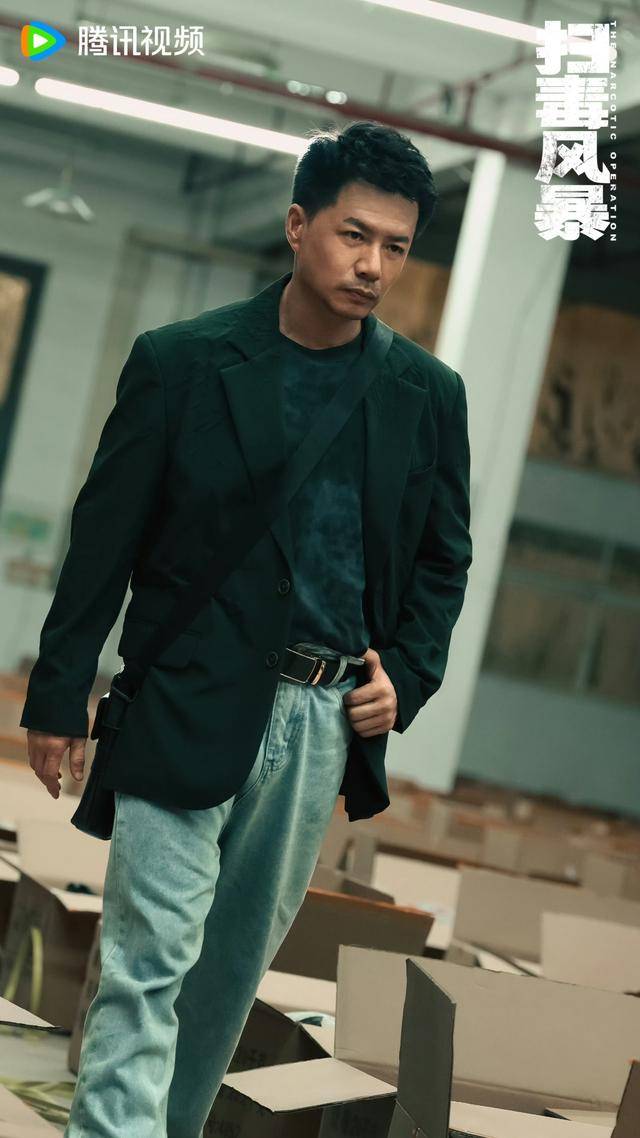 段奕宏秦昊上演黑白对决，《扫毒风暴》定档7月12日