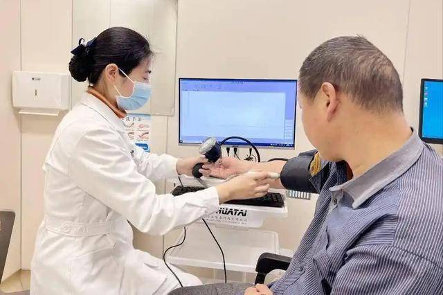 每年240万人因糖尿病肾病死亡！医生：气温高宁愿喝水，也别吃4物