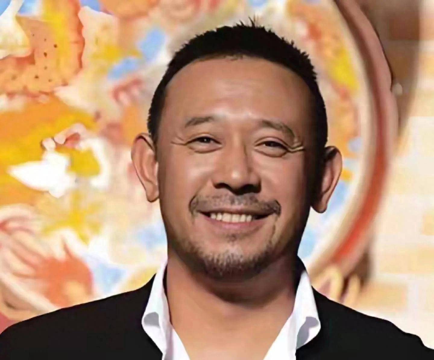 原创            姜文大儿子现身成都！气质硬汉，跟爸爸长得一模一样，大名首曝光