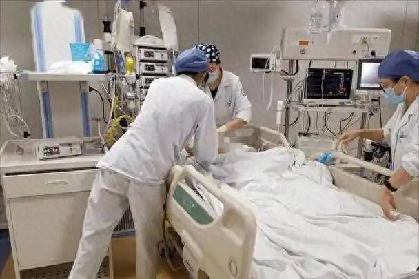 冠心病去世的人飙升！医生提醒：心脏不好的人，高温天坚守3原则