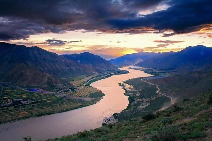 雅鲁藏布江电站动工不到4天，中方一队人马受邀访印，传来的全是好消息