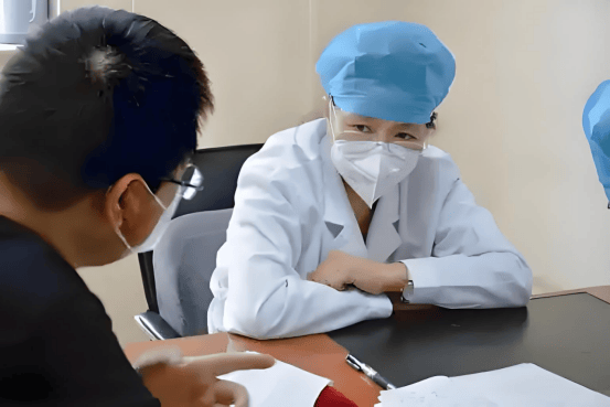 黄力医生：防脑梗发作，多喝一水、避开三物！并发症不来扰