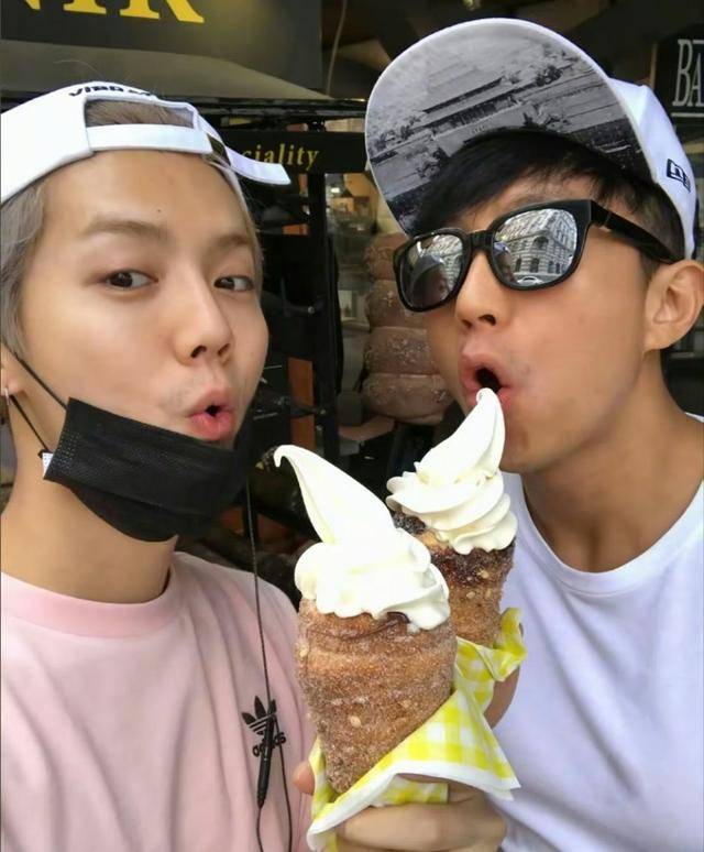 原创            在一起呗！邓超回应鹿晗聚餐，好兄弟情深，简单纯粹