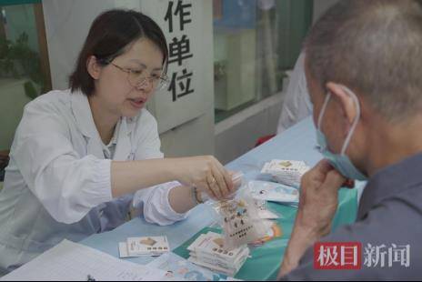 “银龄健康，从心启航”，武汉市精神卫生中心多举措守护“银龄心健康”