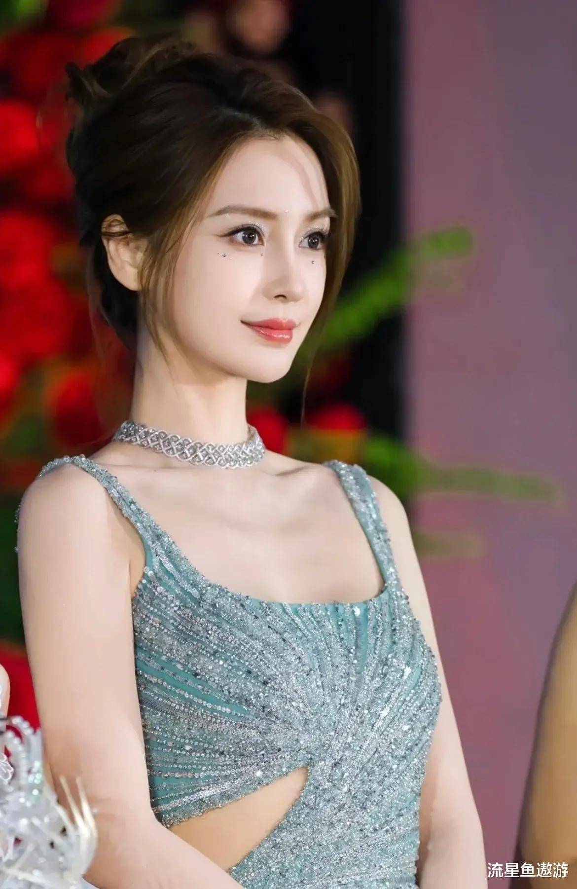 原创            Baby环球影城体验, 8岁小海绵同行, 母爱真人秀真实舞台