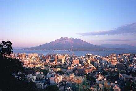 10小时地震60余次 日本开紧急记者会：做好随时避难准备