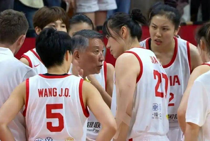 张子宇缺阵 中国女篮热身赛输给澳大利亚