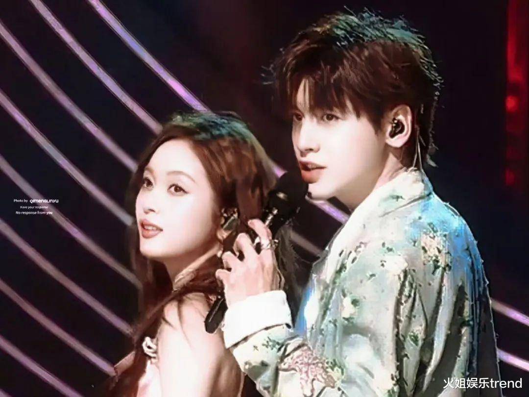 原创            吴宣仪翟潇闻CP超甜，粉丝疯狂点赞，吴宣仪：红了真好