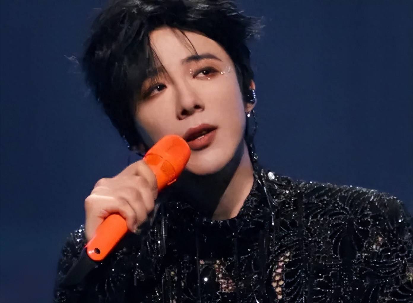 吴姗儒踩刘宇宁照片被骂，吴宗宪疑内涵小S，网友：没有家教！